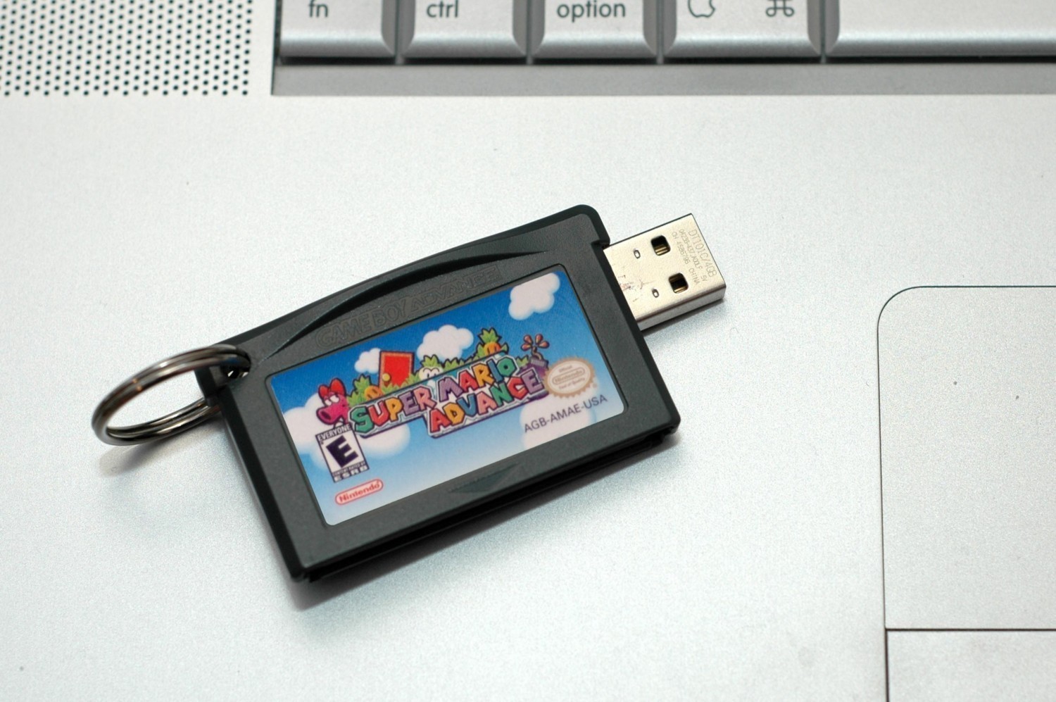 Cartouche GBA USB : DO WANT !